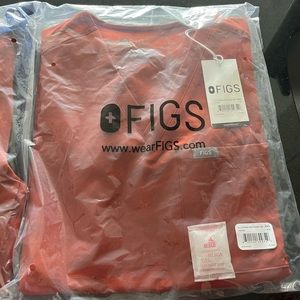 Figs limited edition Auburn scrubs. XXS Catarina top and XXS Regular Yola bottom